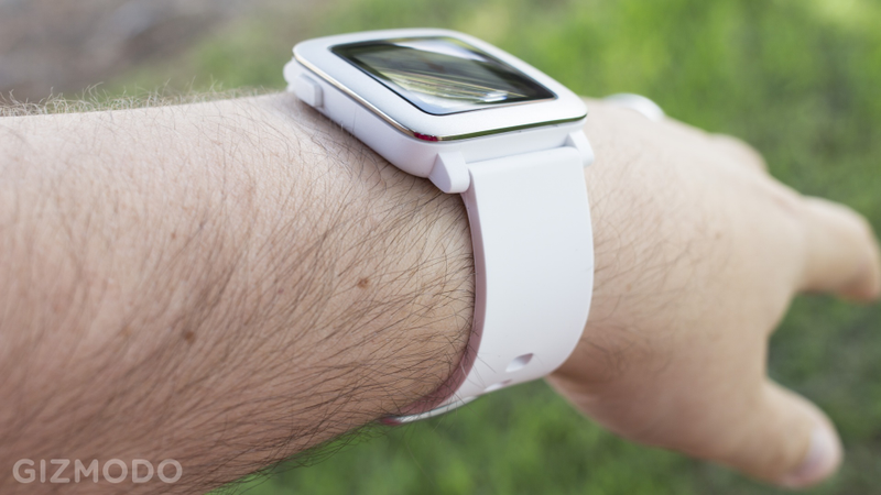 Illustration for article titled Probamos el Pebble Time: ¿por qué los smartwatch no son así de simples?